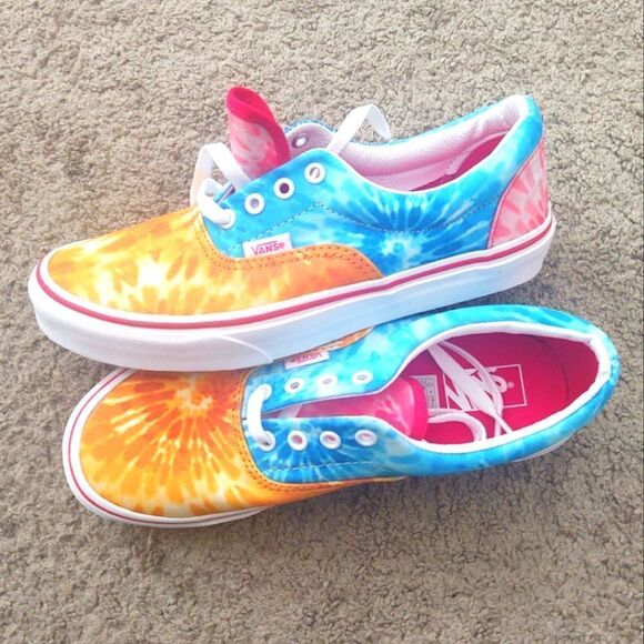 Vans Era Tie Dye Block Girls BRAND NEW IN BOX - Picture 1 of 7